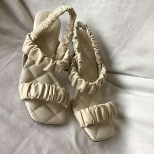 Sam Edelman Ivory sandals 8-1/2M.